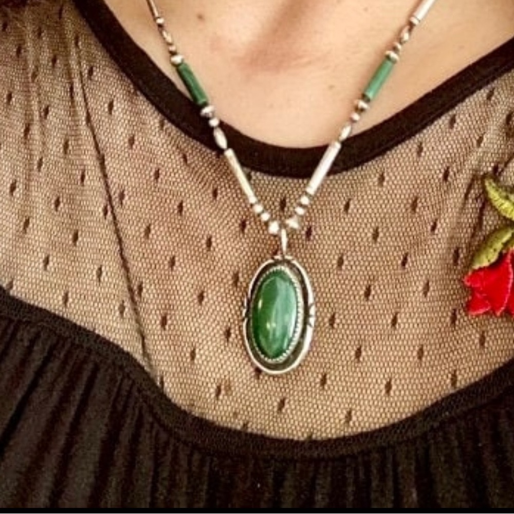 🗣 Native American Silver Malachite Necklace